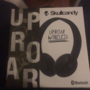 Skullcandy Uproar Wireless headphones